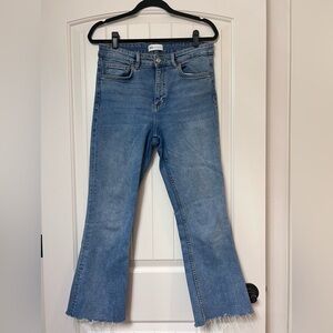 ZARA high waist, frayed hem wide leg denim jeans size 10